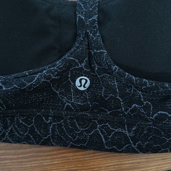 Lululemon Flow Y bra - Picture 3 of 4